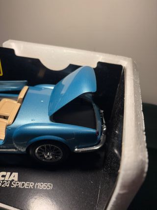 Lancia Aurelia B24 Spider 1955 Azzurro 1:18 Burago