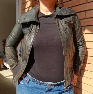Chaqueta de cuero efecto desgastado
