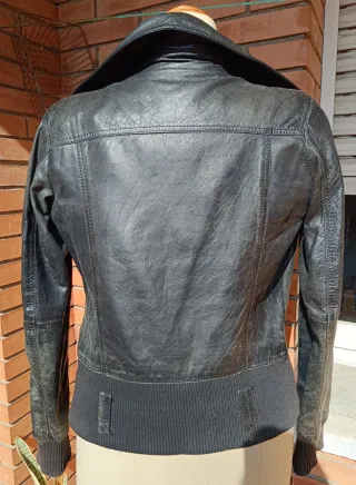 Chaqueta de cuero efecto desgastado