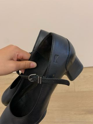 Tacones de piel Camper Katie negros