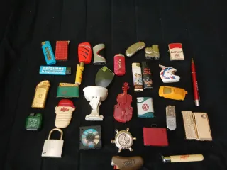 Lote de mecheros antiguos y coleccionables