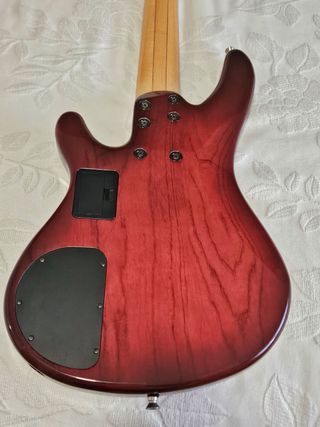 Bajo Eléctrico Yamaha TRB 5 II