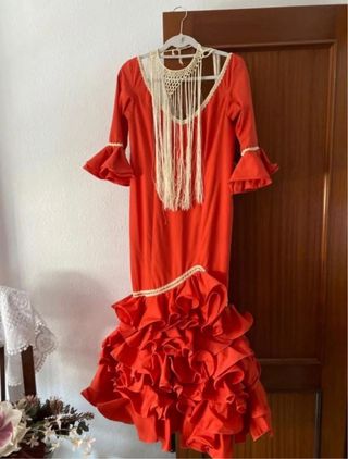 Traje de Flamenca Rojo con Volantes