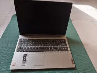 Portátil Lenovo IdeaPad 3 151ILOS No enciende