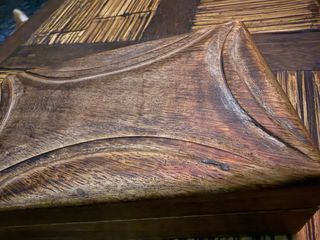 Caja de madera tallada