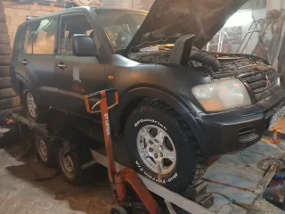 Mitsubishi Montero 2002