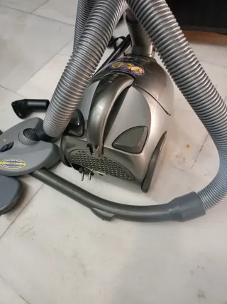 Aspiradora Taurus SMART 1400 SQUADRA