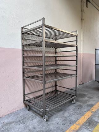 Carro INOX con estantes