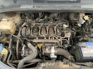 921010z010 faro izquierdo kia sportage (km) 219650