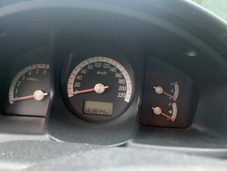 921010z010 faro izquierdo kia sportage (km) 219650