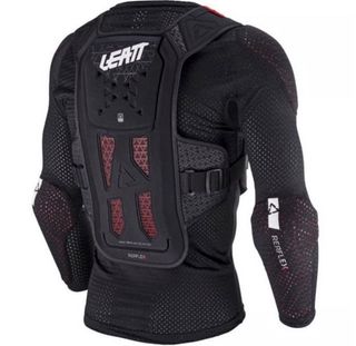 Peto protector Leatt negro y rojo
