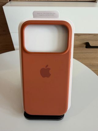Funda Silicona Apple iPhone 17 Pro Marrón