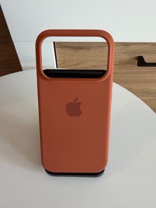 Funda Silicona Apple iPhone 17 Pro Marrón
