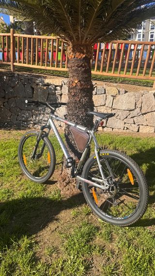 Bicicleta TREK 8500 ZR9000 custom alloy.Talla XL21