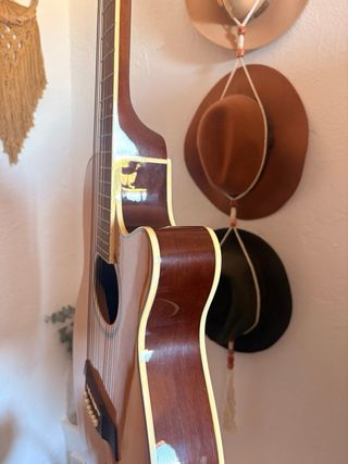 Guitarra electroacústica Garrido