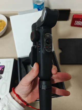 Stabilizzatore Gimbal 3 Assi AOCHUAN Smart X PRO