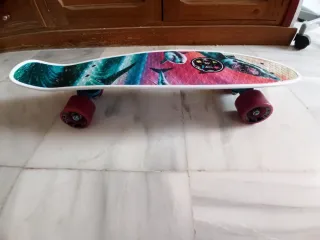 Monopatín Maui & Sons Tiburones