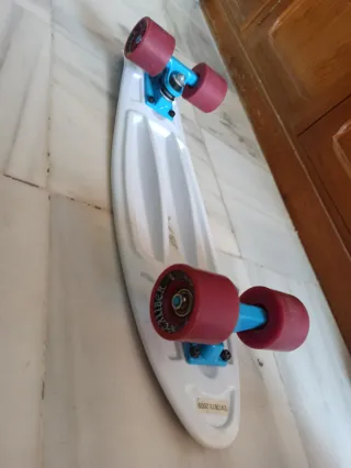 Monopatín Maui & Sons Tiburones