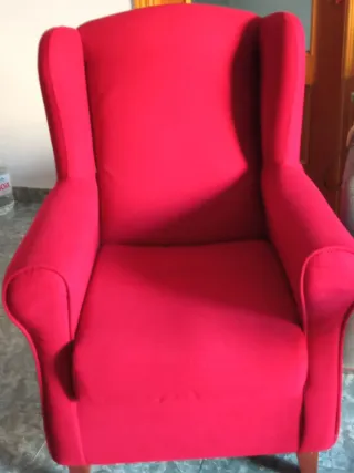 Sillón individual rojo de tela