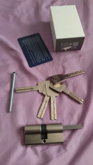 Cerradura de seguridad con 5 llaves