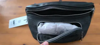 Riñonera Guess Negra y Gris