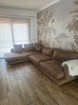 Sofá modular marrón de tela