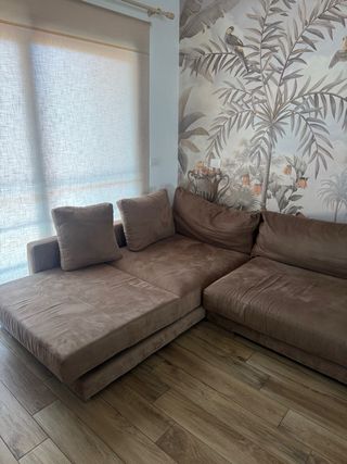 Sofá modular marrón de tela