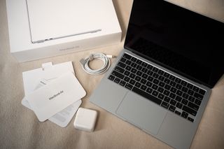 MacBook Air M4 Azul Cielo con Garantía