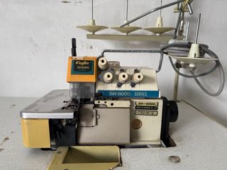 Máquina de coser industrial antigua