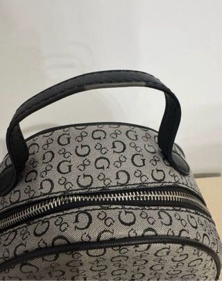 Mochila Guess Negra y Gris