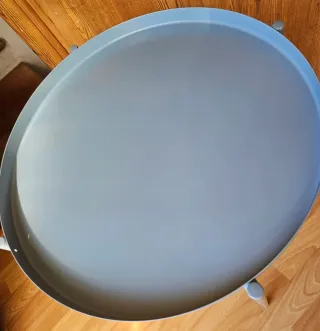 2 tavolini ausiliari GLADOM rotondi in metallo blu