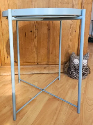 2 tavolini ausiliari GLADOM rotondi in metallo blu