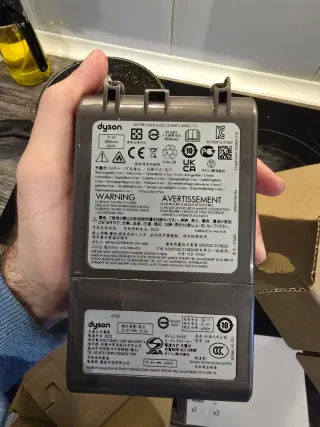 Confezione da 2 batterie originali Dyson V8