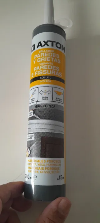 Sellador Axton Paredes y Grietas Gris, marca Axton