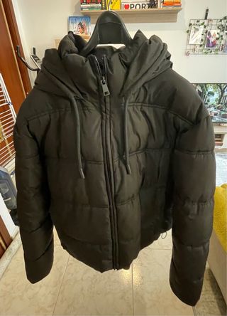 Abrigo acolchado negro Zara