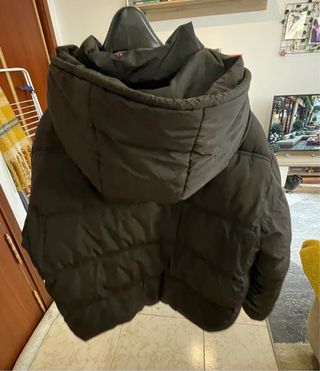 Abrigo acolchado negro Zara