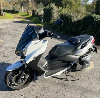 Yamaha Xmax 400