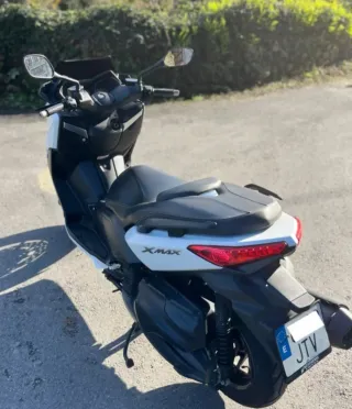 Yamaha Xmax 400