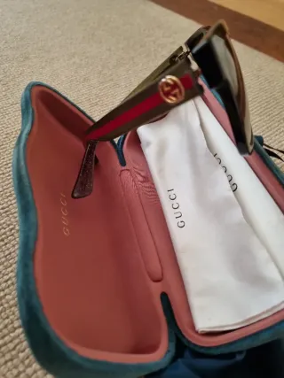 Gafas de Sol Gucci Mujer Negras. ORIGINALES.