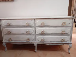 Cómoda de madera estilo vintage