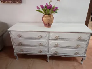 Cómoda de madera estilo vintage