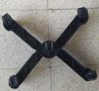 Base con ruedas para torre PC