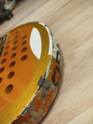 Pala de pádel Artengo 800D con funda