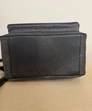 Mochila Guess Negra y Gris