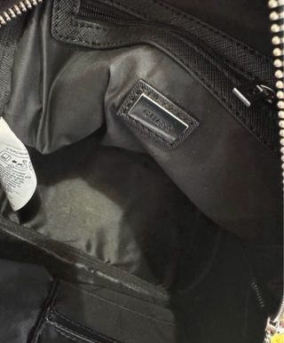 Mochila Guess Negra y Gris