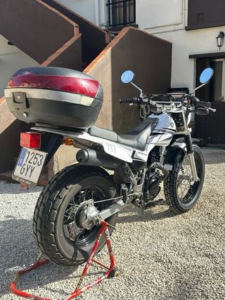 Yamaha TW 200