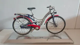 Bicicleta Audi Citybike a escala
