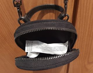 Portamóvil negro Stradivarius