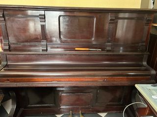 Piano Antiguo