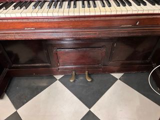 Piano Antiguo